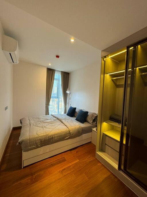 Luxury In Charoenkrung Near Asiatique *