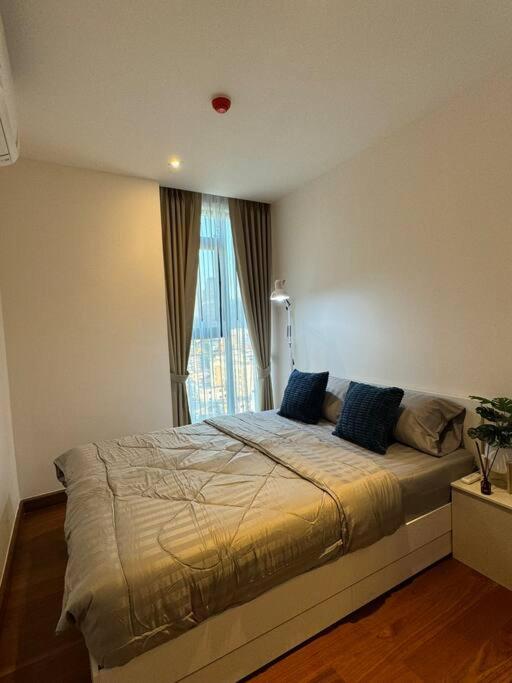 Luxury In Charoenkrung Near Asiatique Apartment Bangkok