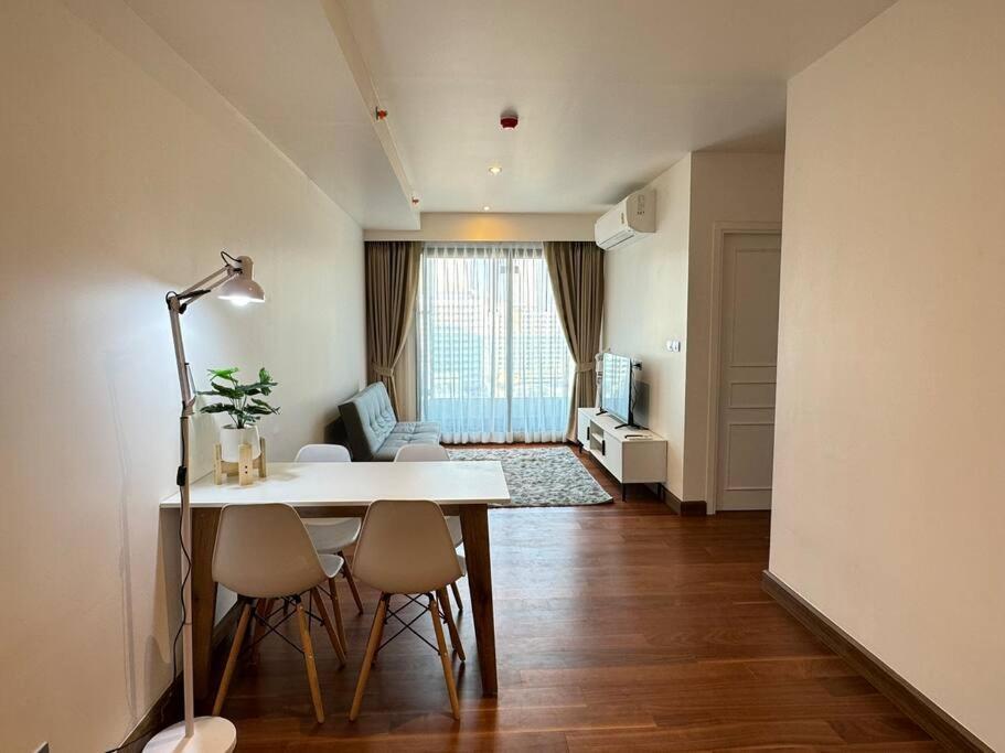 Luxury In Charoenkrung Near Asiatique *