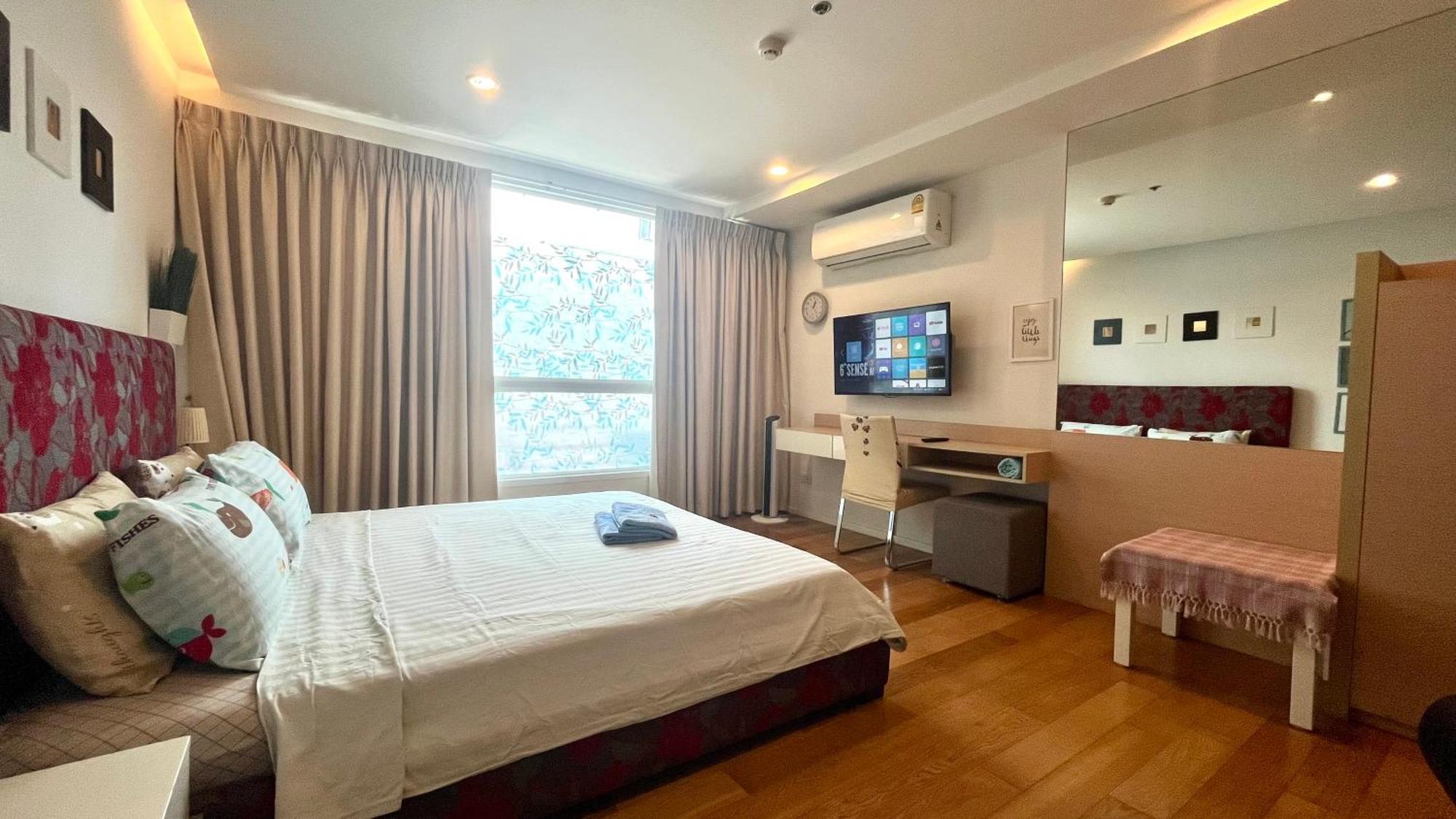 Cozy Studio Walk To Bts Free Wi-Fi Great Location Apartment Bangkok