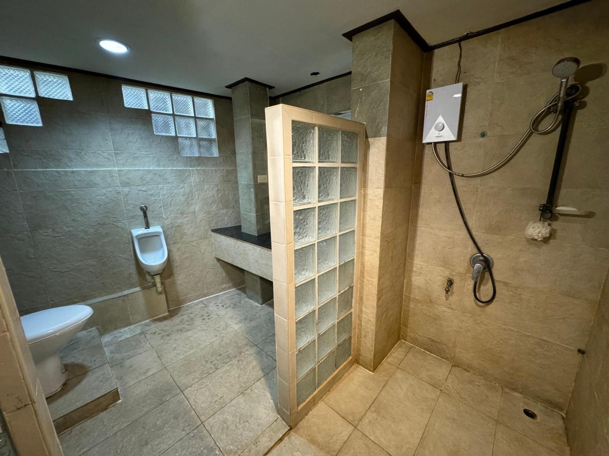 Twenty One Place Guest house *