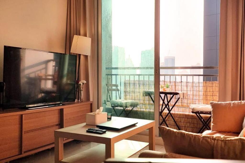 Lovely Cozy In Trendy Fun Neighborhood Pangsapuri Bangkok