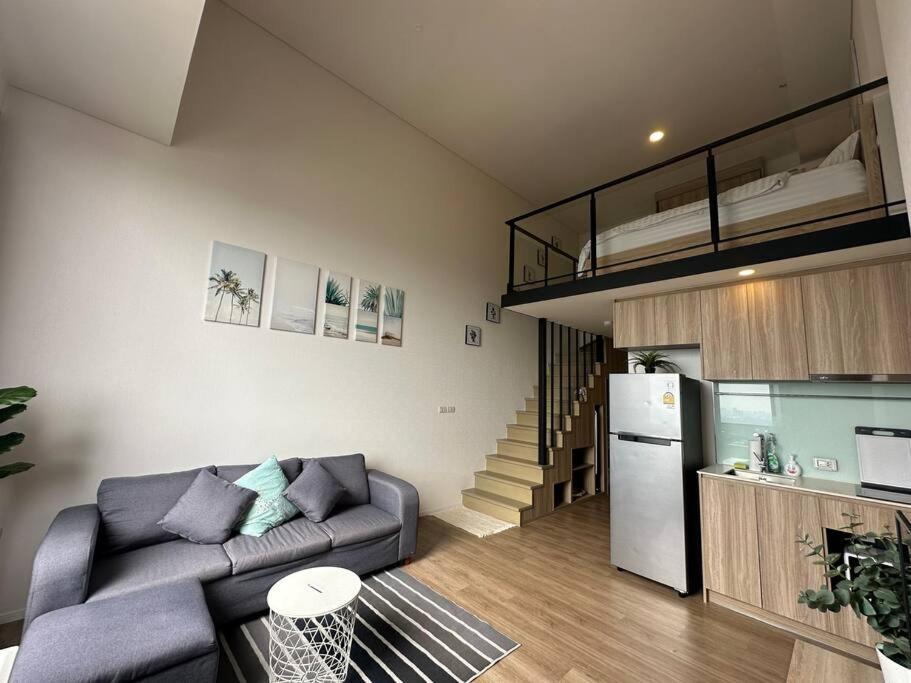 Apartment S87-7052 Bts Onnut High Floor Gym Swim Good View Bangkok
