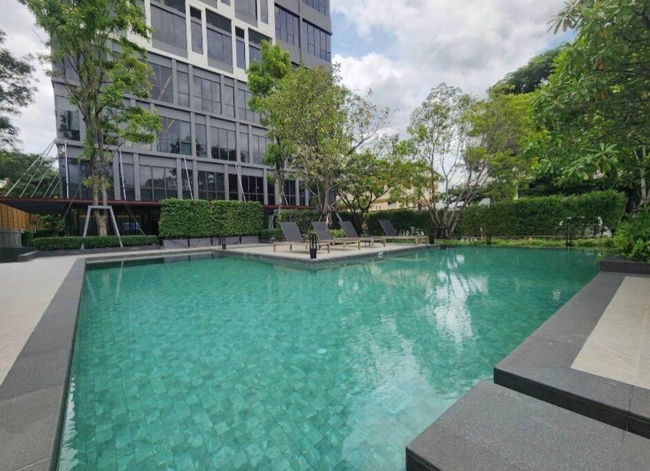 S87-7052 Bts Onnut High Floor Gym Swim Good View Apartment Bangkok