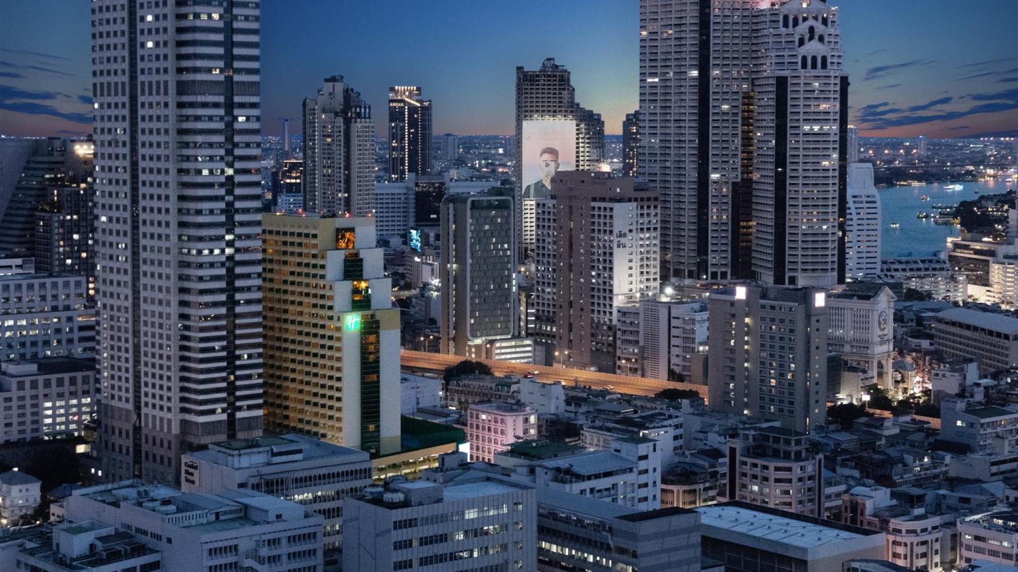 Holiday Silom By Ihg 4*