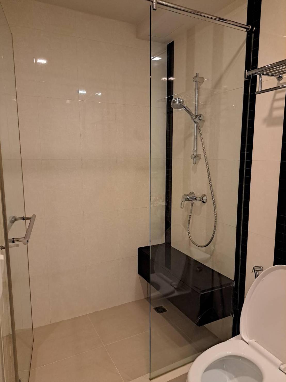 Apartment Homemy Cozy Close To Bts And Mall 5 Min