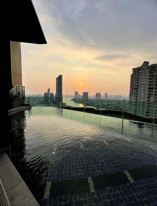 Luxurious Downtown River View Chao Phraya River Apartment