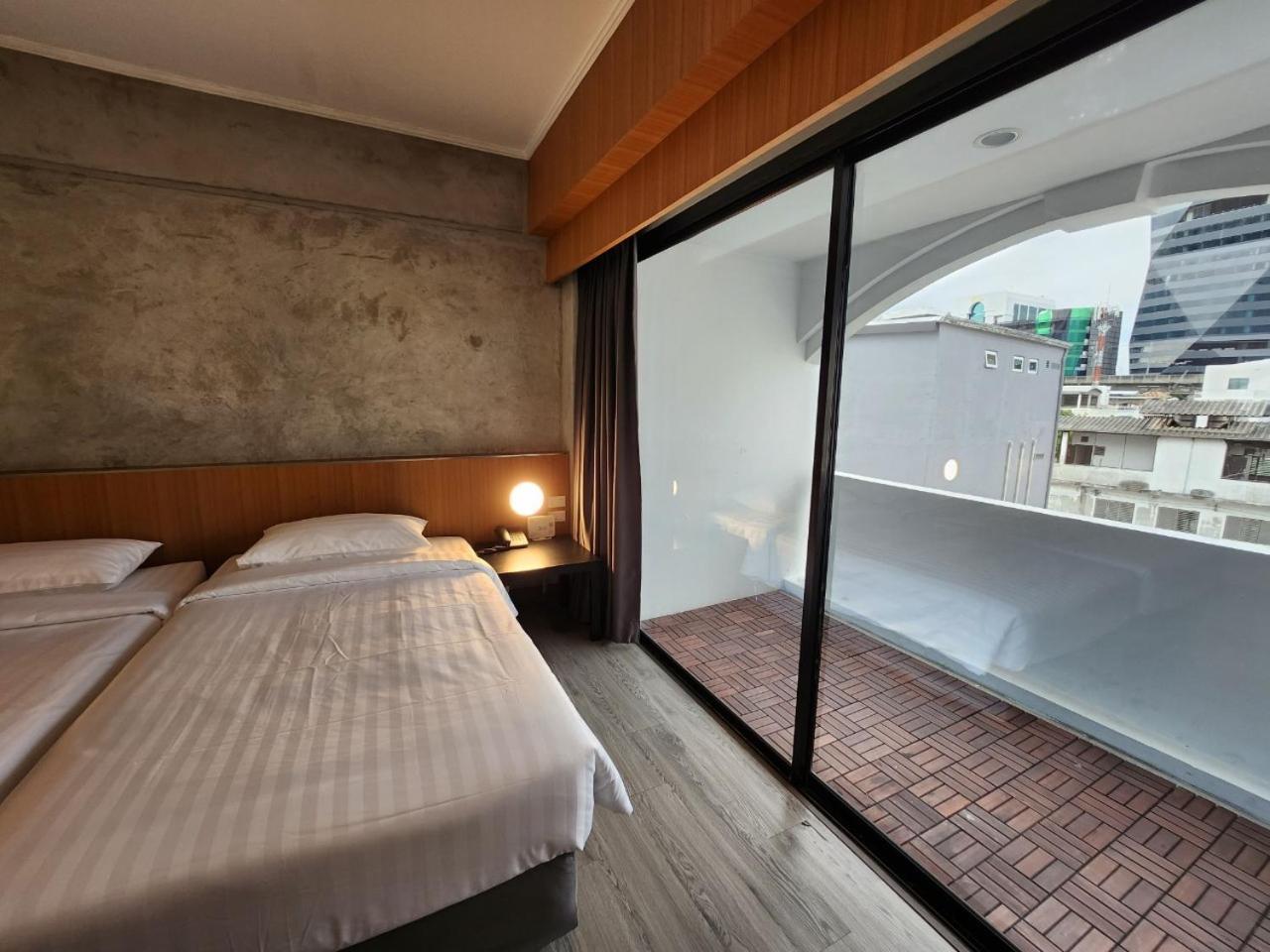 White Palace Hotel 3*
