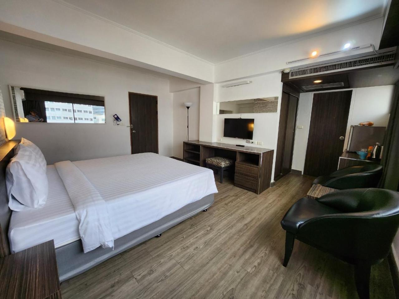 White Palace Hotel 3*