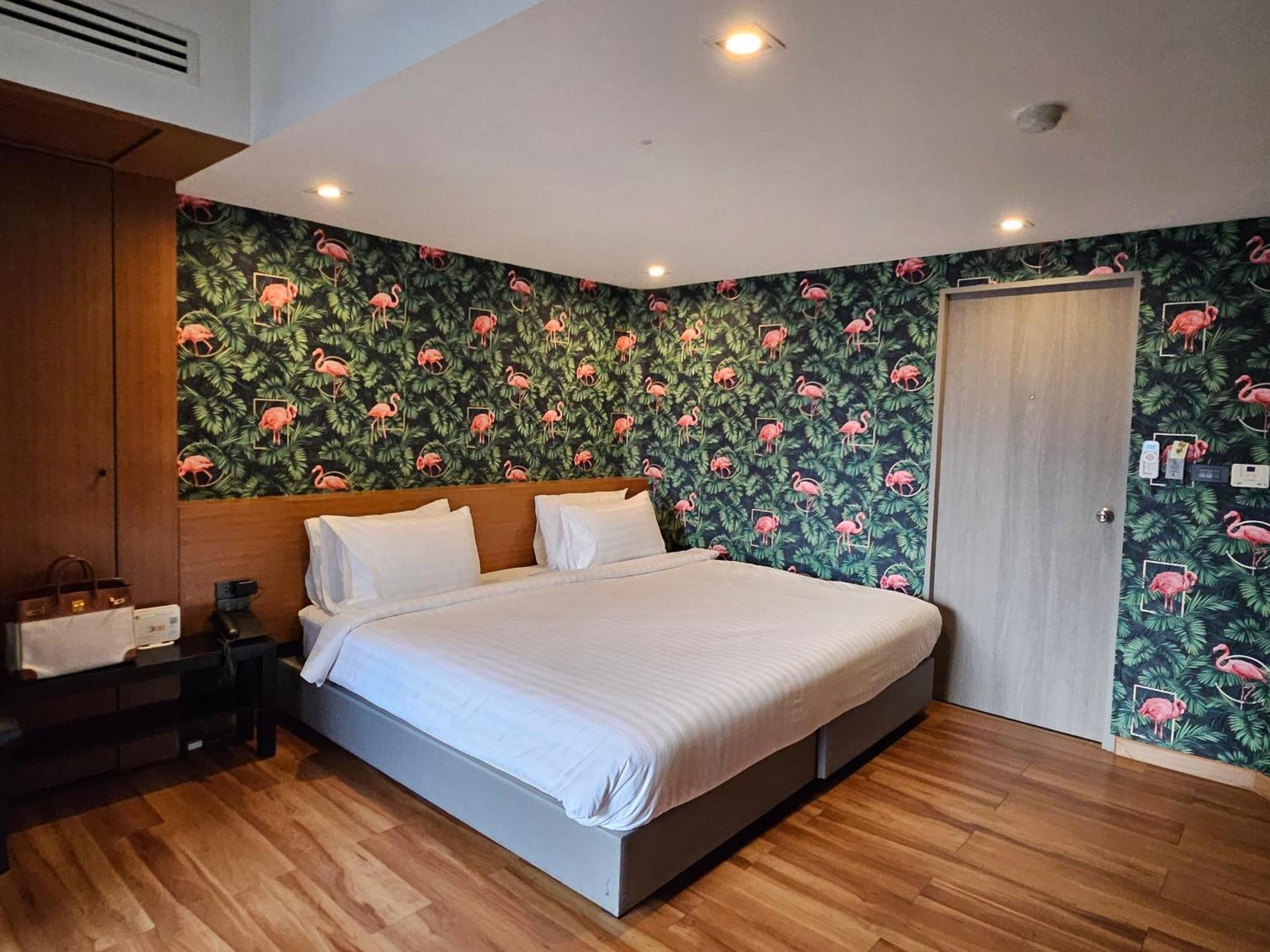 White Palace Hotel 3*