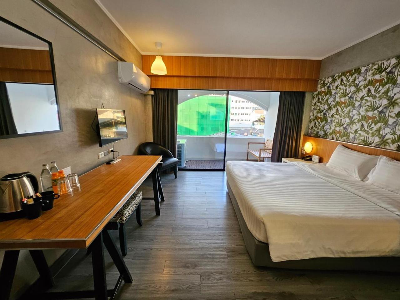 White Palace 3* Bangkok