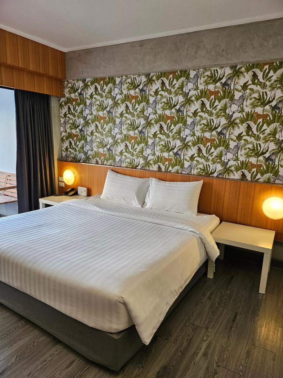 White Palace Hotel