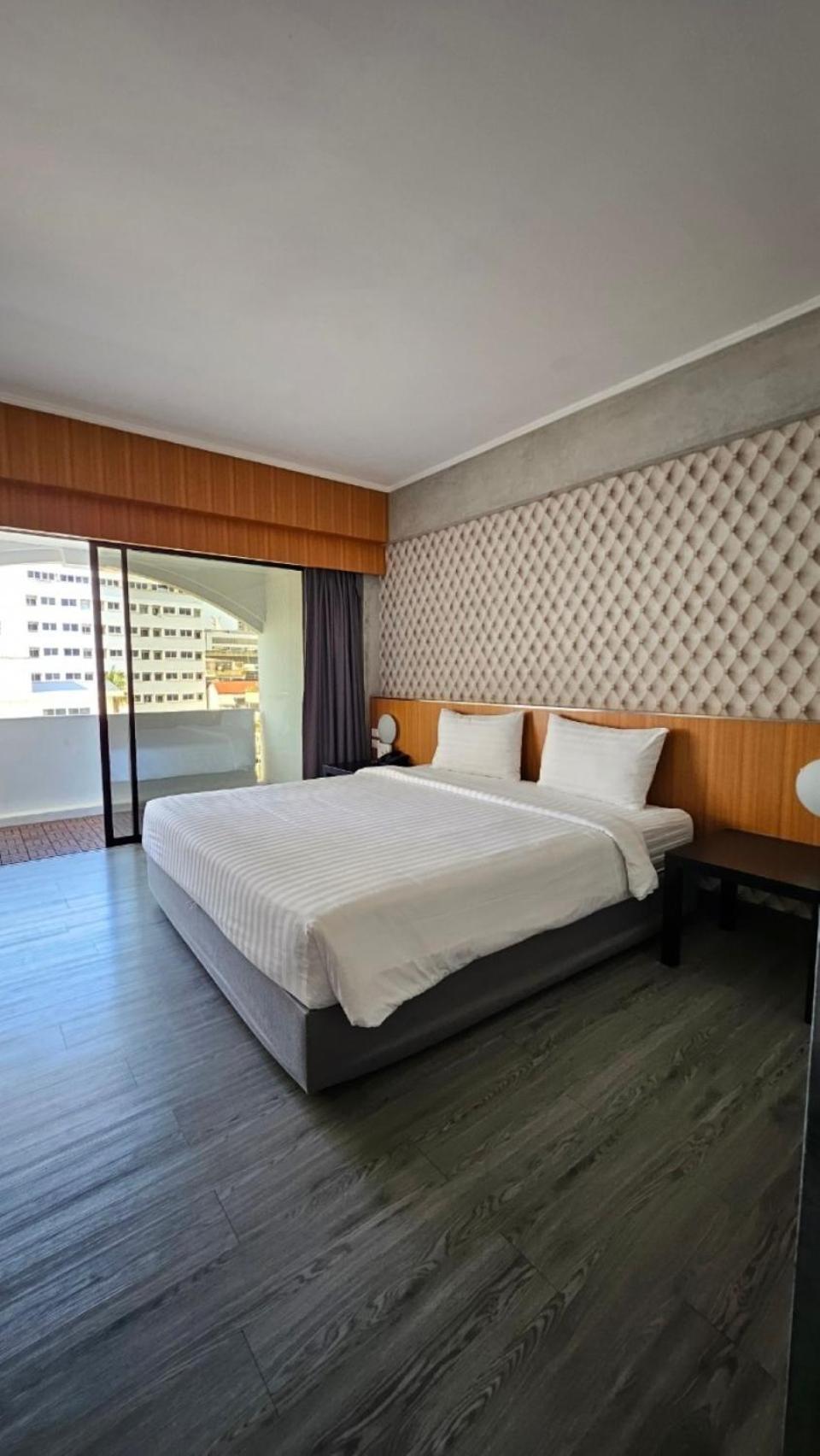 White Palace Hotel 3*