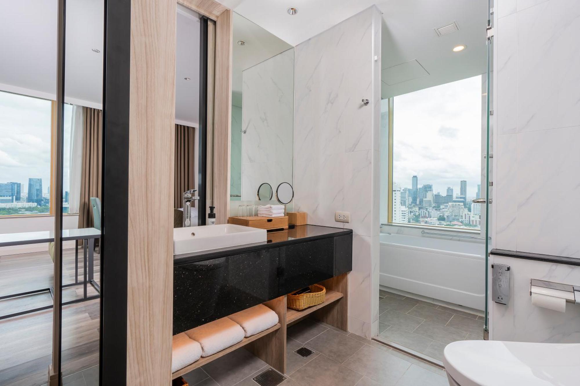 Solaria Nishitetsu Hotel 4*