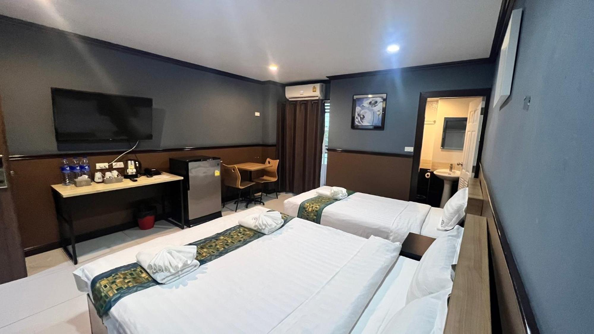 Hotel The Breton Media