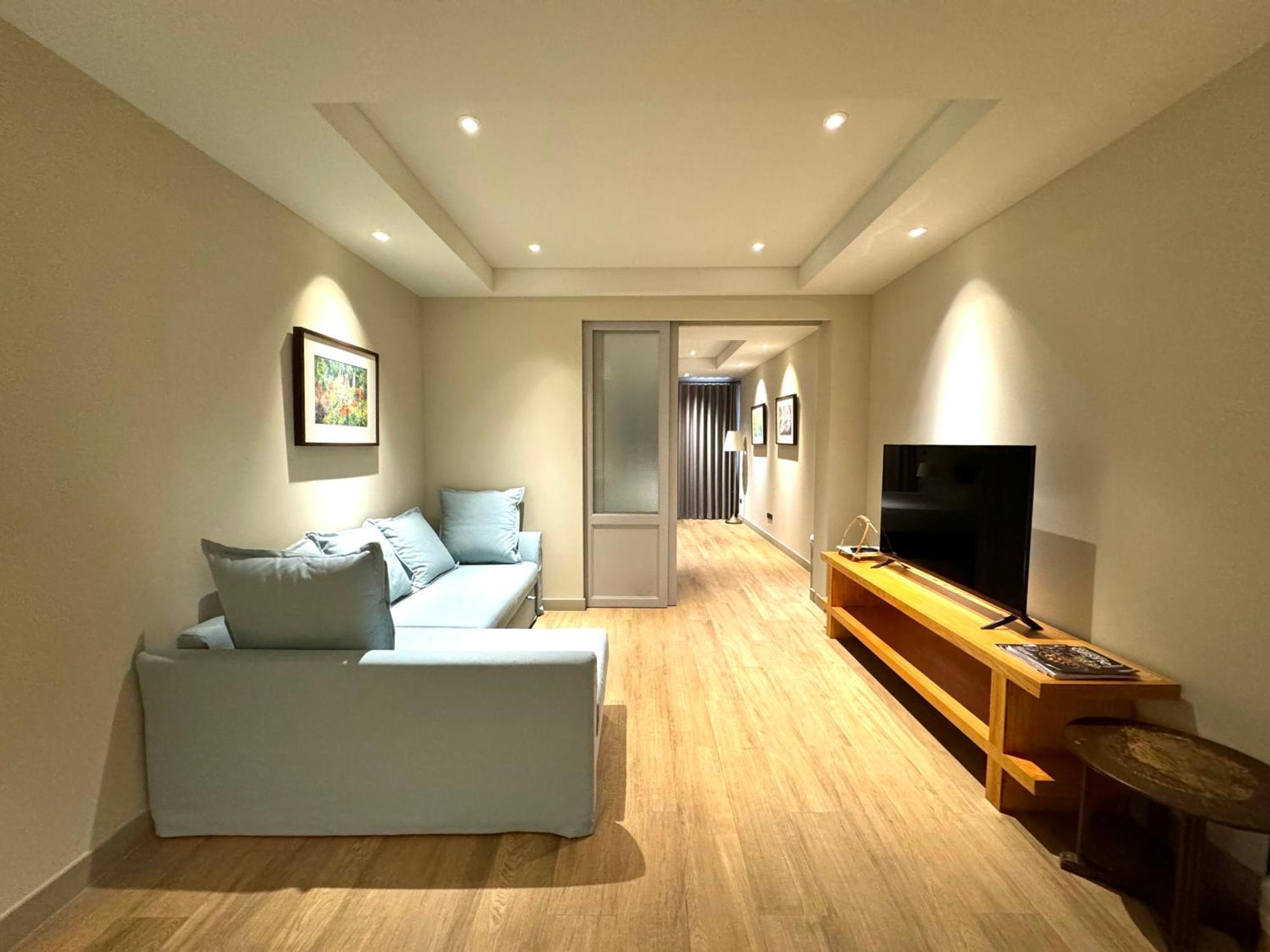 Brown's Apartment *