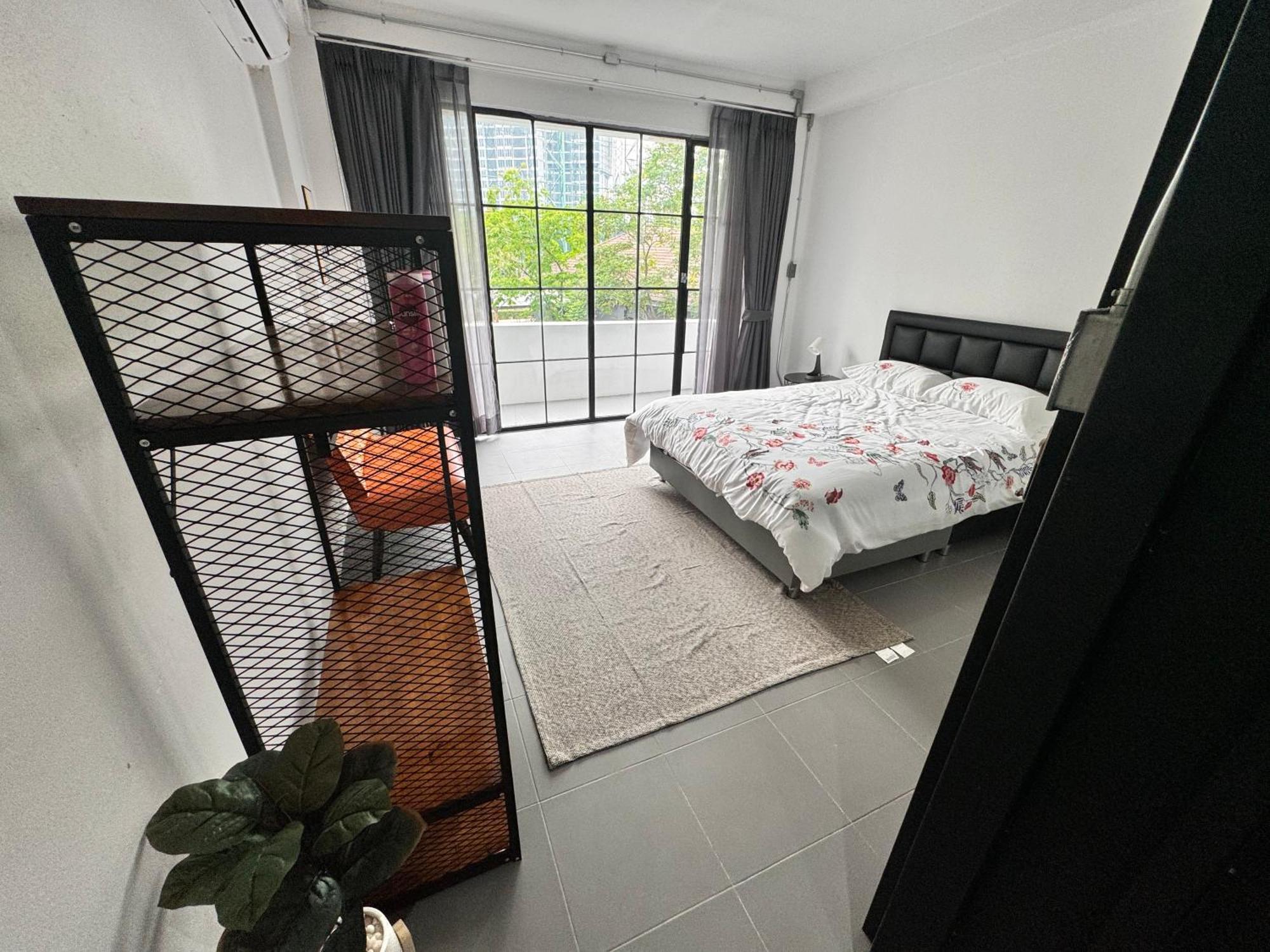 Modern Sukhumvit House Near Phrakanong Bts Station *