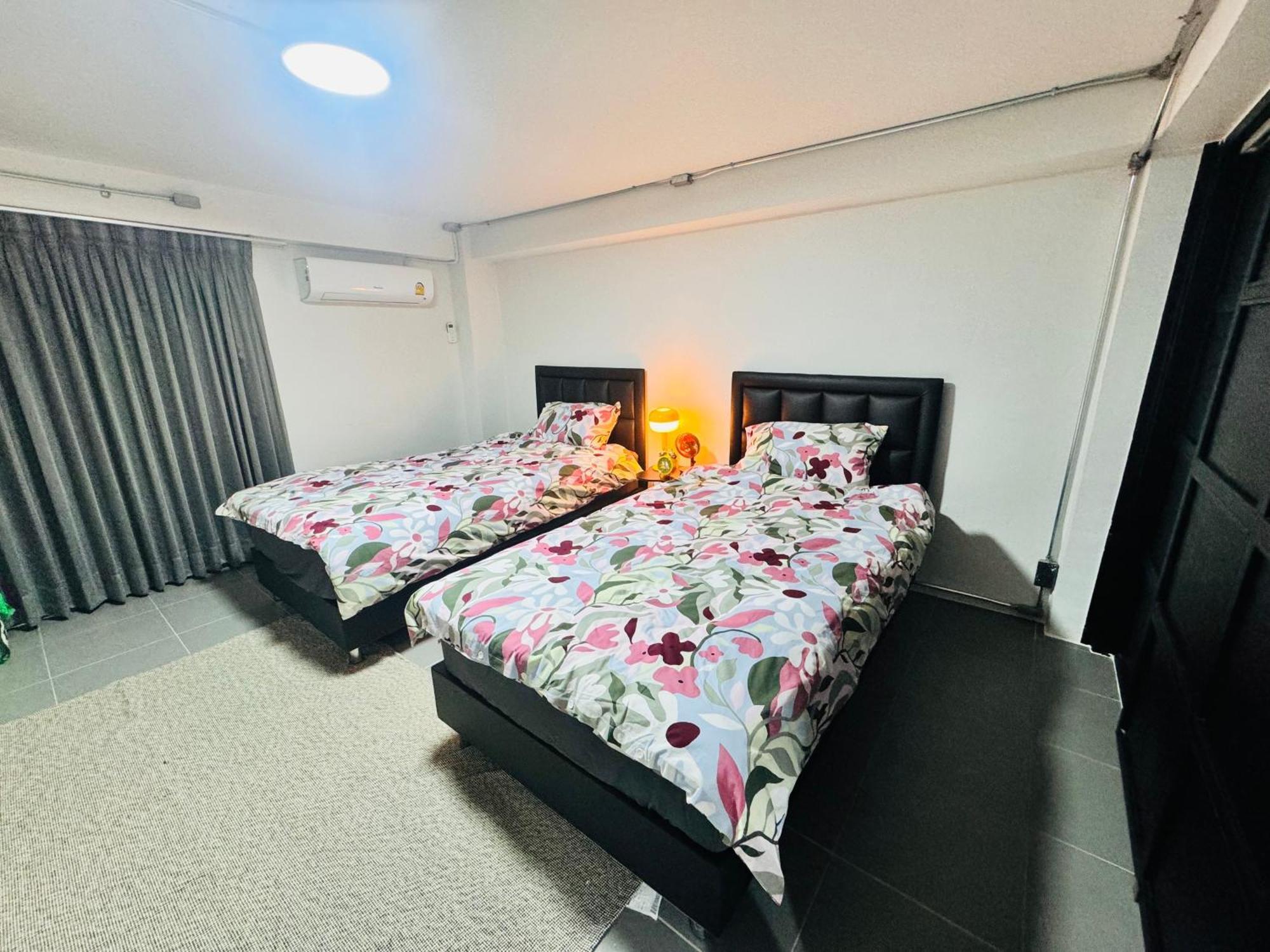 Modern Sukhumvit House Near Phrakanong Bts Station Apartamento