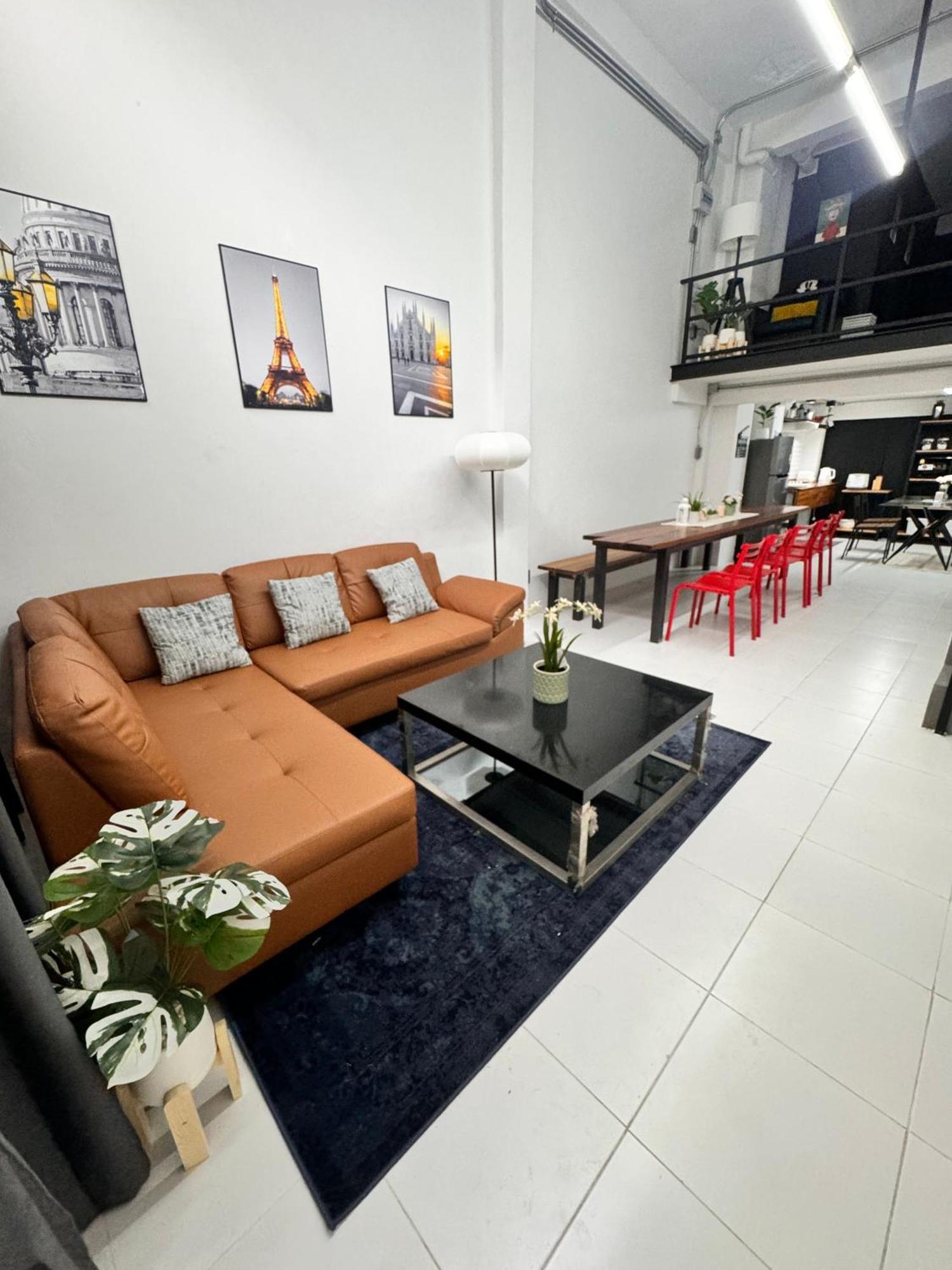 Modern Sukhumvit House Near Phrakanong Bts Station Apartamento Banguecoque