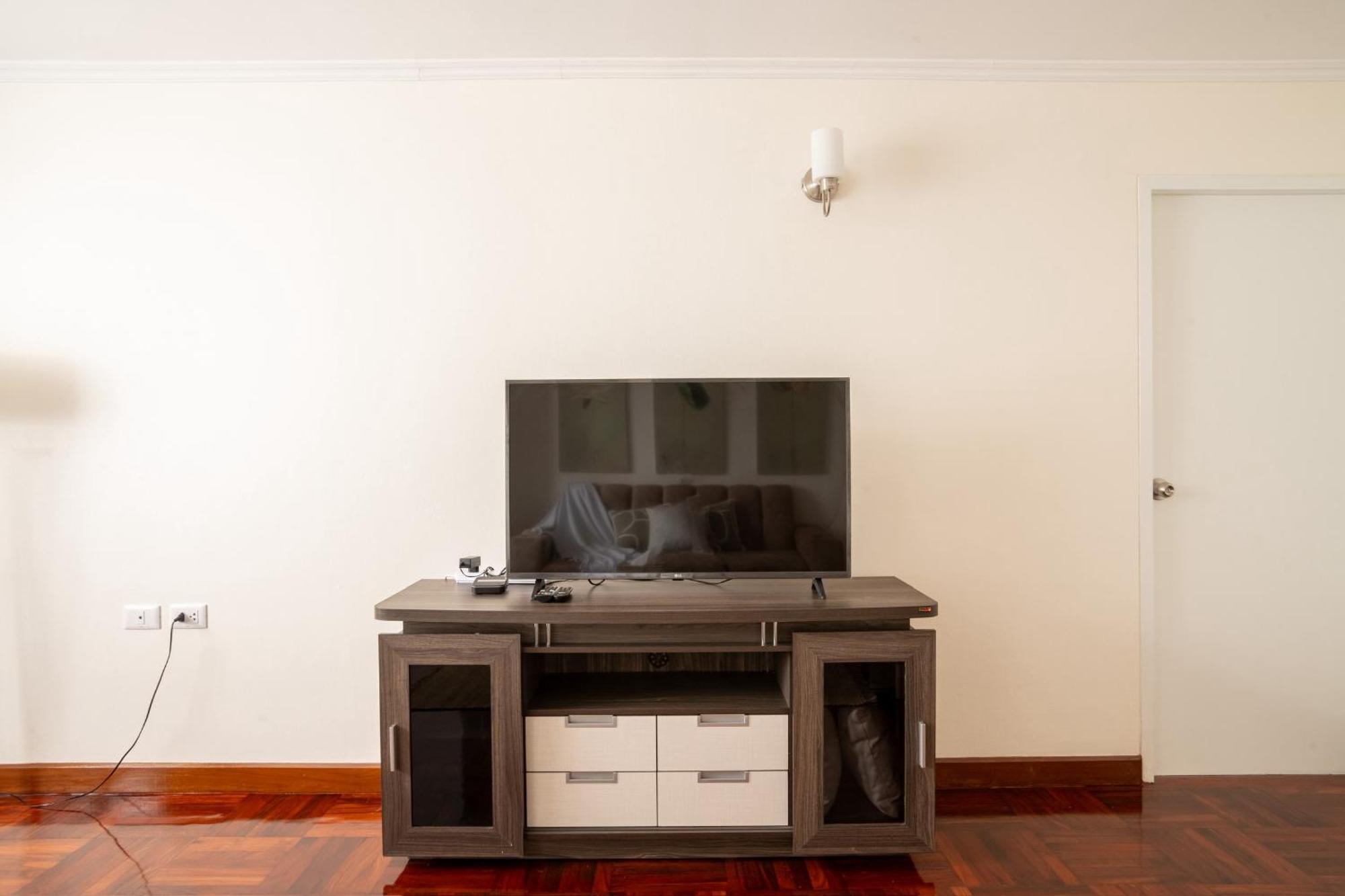 Apartment Bua Sukhumvit, Nana Bts