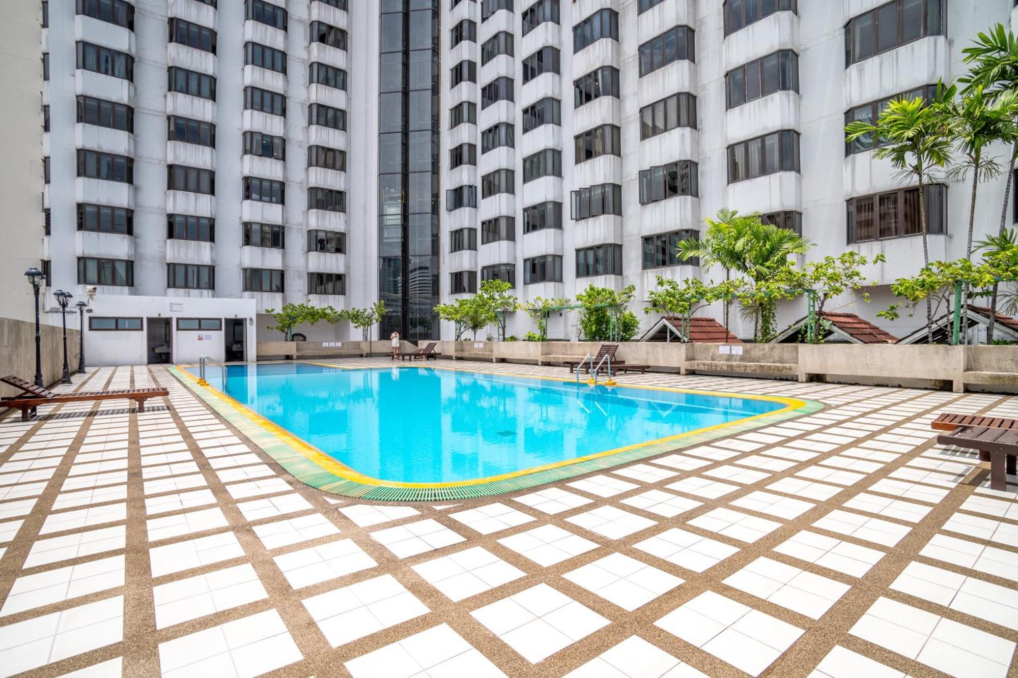 Bua Sukhumvit, Nana Bts Apartment *