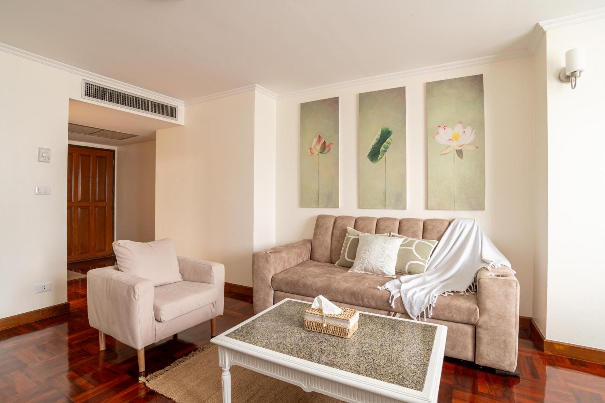 Bua Sukhumvit, Nana Bts Apartment Bangkok