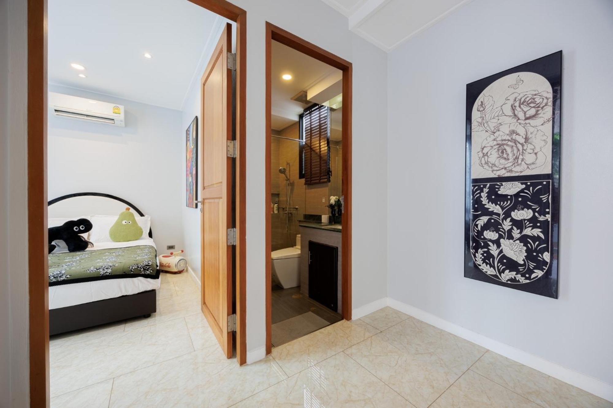 Villa 曼谷市中心七卧室独栋豪华泳池别墅 Bangkok