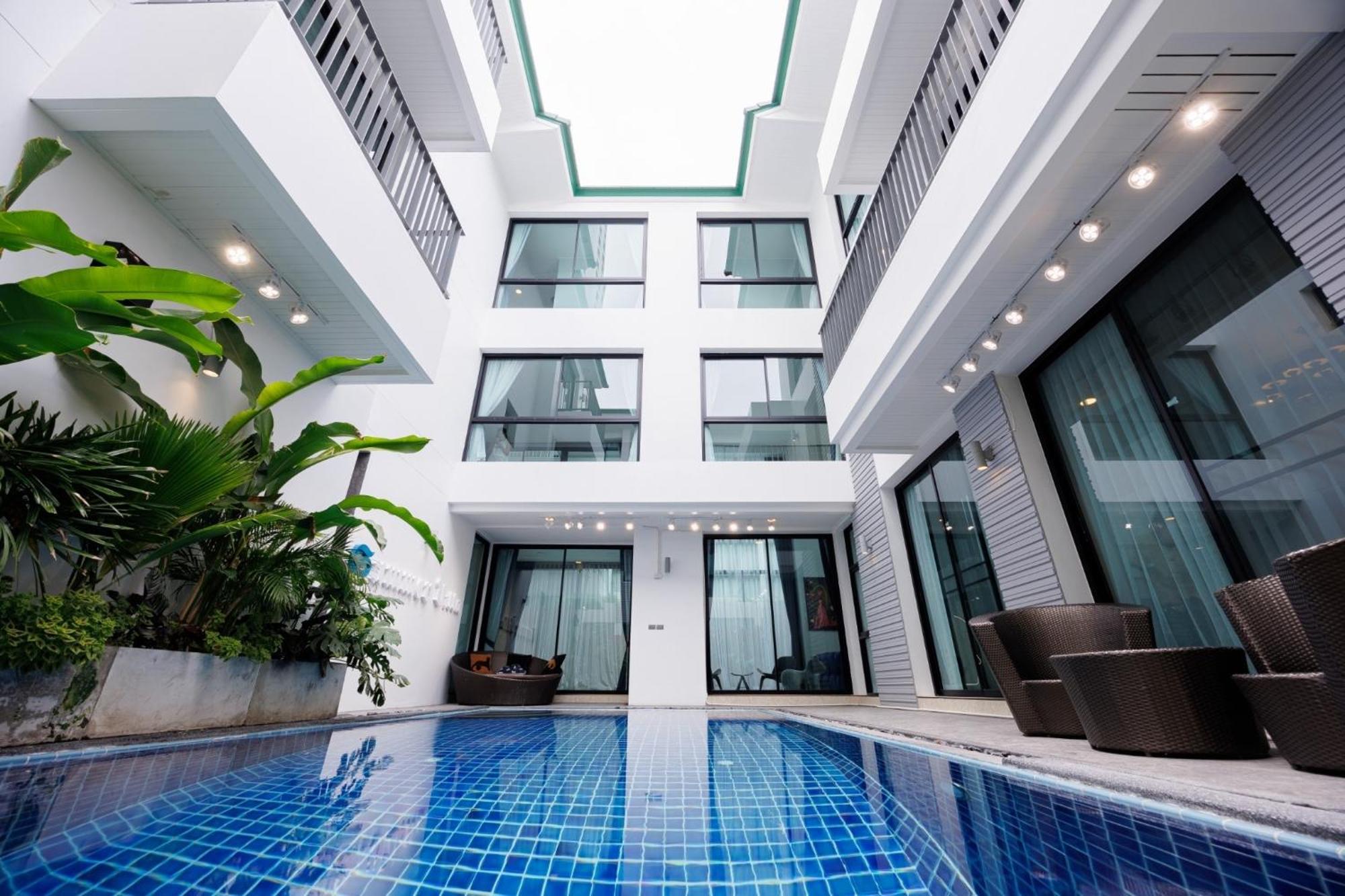 曼谷市中心七卧室独栋豪华泳池别墅 Villa Bangkok