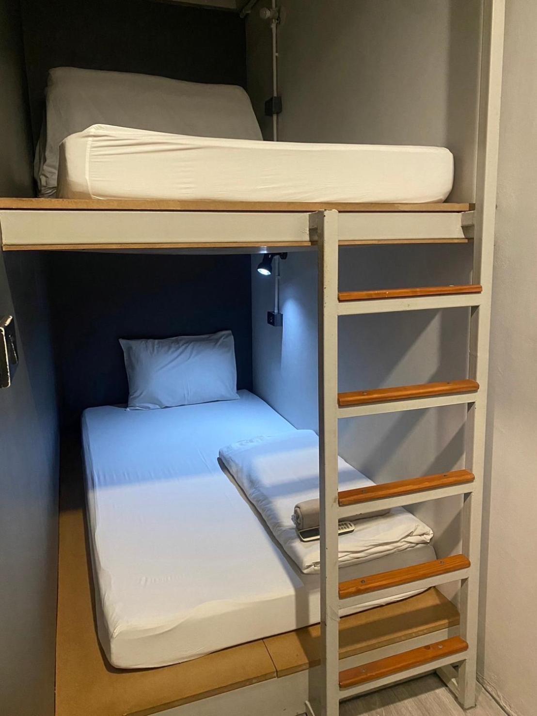 Ekanek (adults Only) Asrama