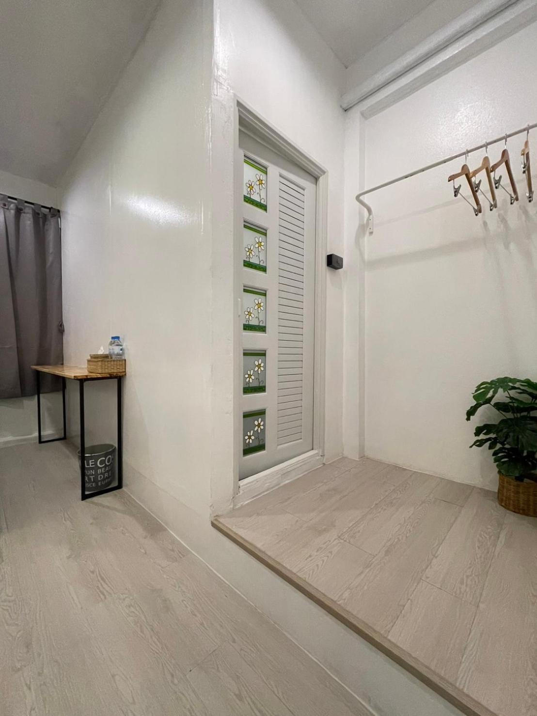 Ekanek (adults Only) Asrama
