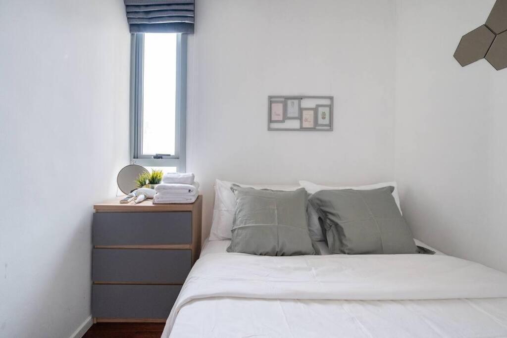 Apartment 2 Bedroom At Bts Nana Sukhumvit 11 High Floor *
