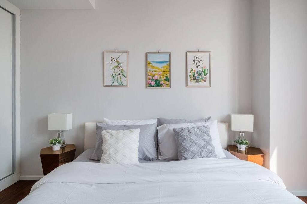 2 Bedroom At Bts Nana Sukhumvit 11 High Floor Bangkok