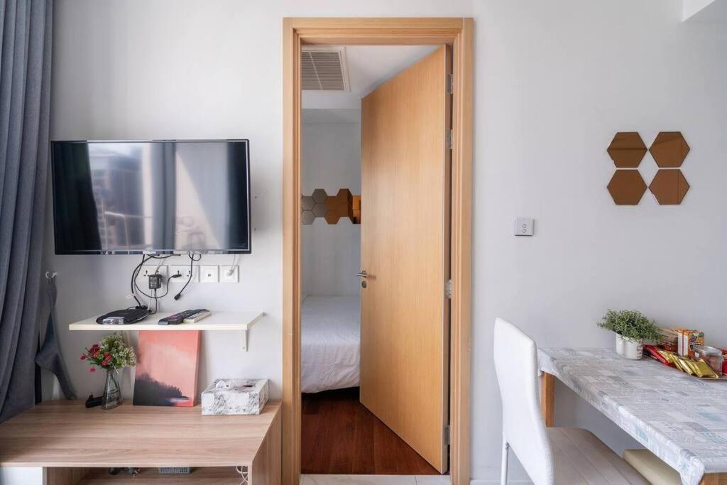 2 Bedroom At Bts Nana Sukhumvit 11 High Floor Apartment *