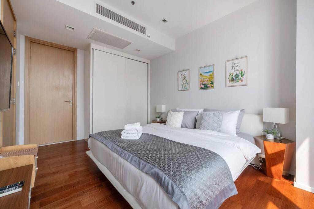 2 Bedroom At Bts Nana Sukhumvit 11 High Floor Apartment Bangkok
