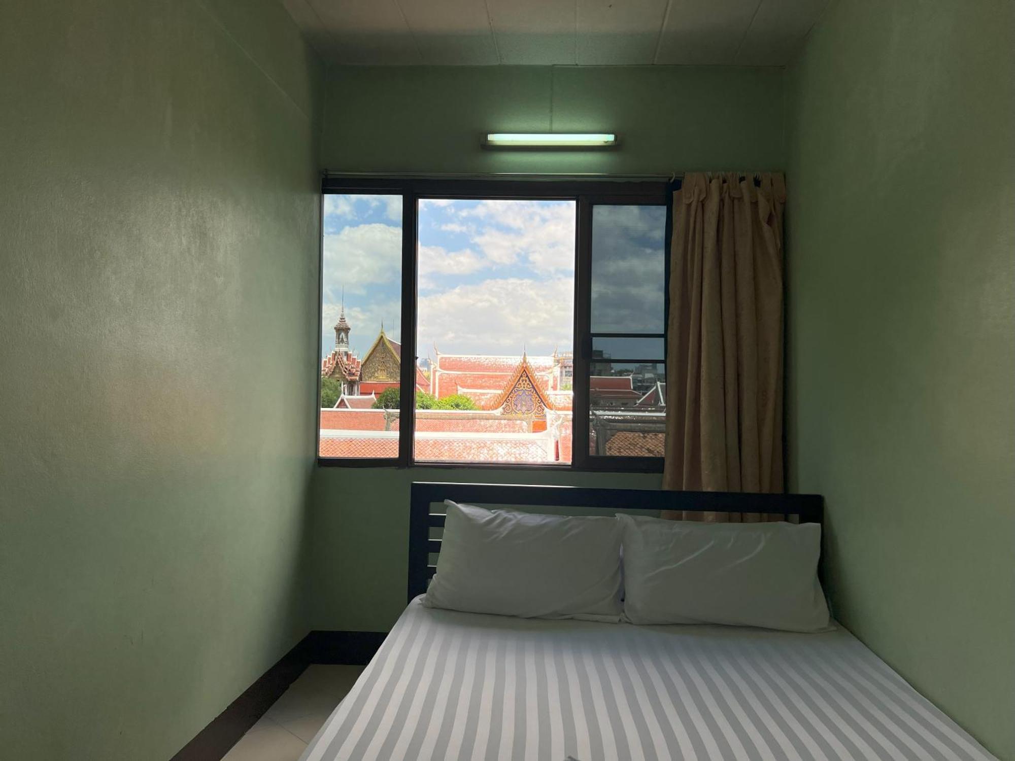 Bella Bella House Guest house *