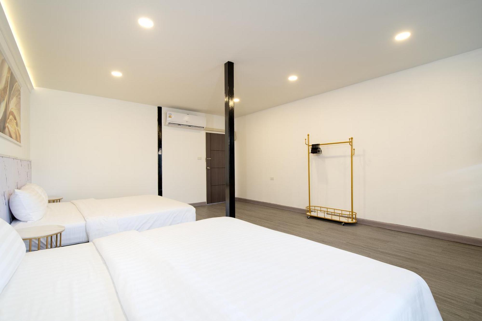 Luxury Container House In *