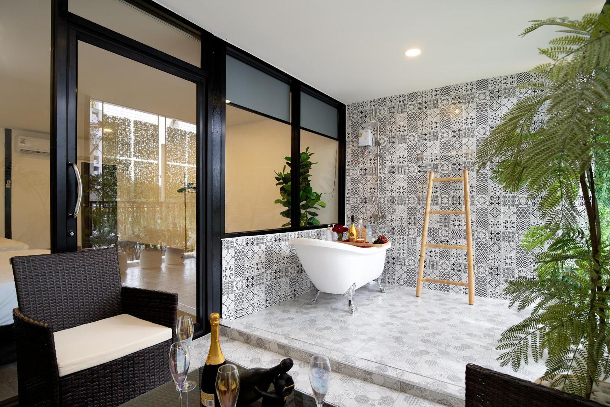 Luxury Container House In