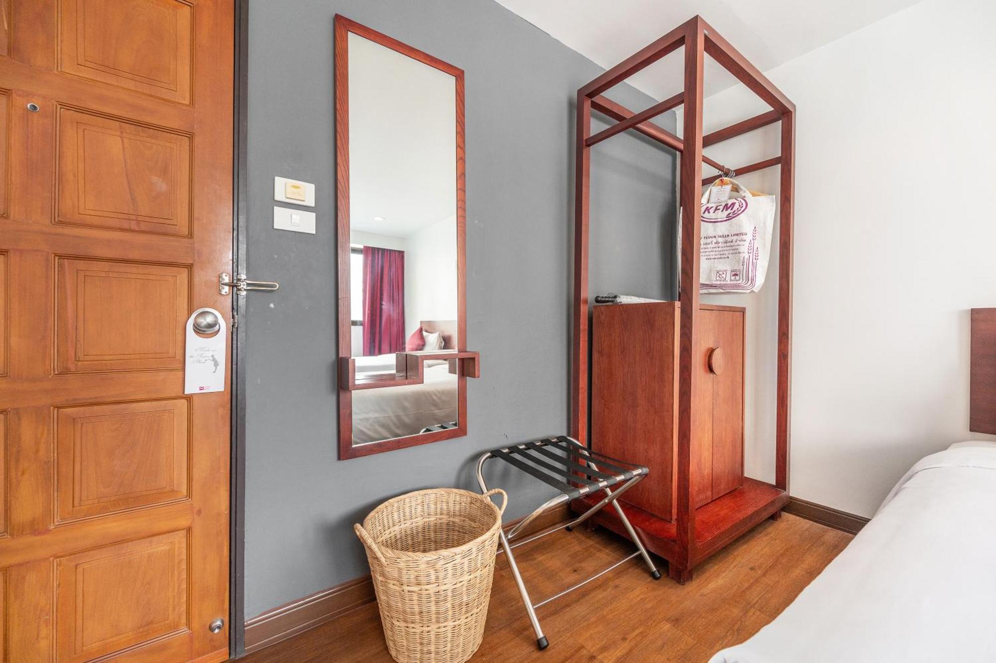Ruamchitt Plaza 3*