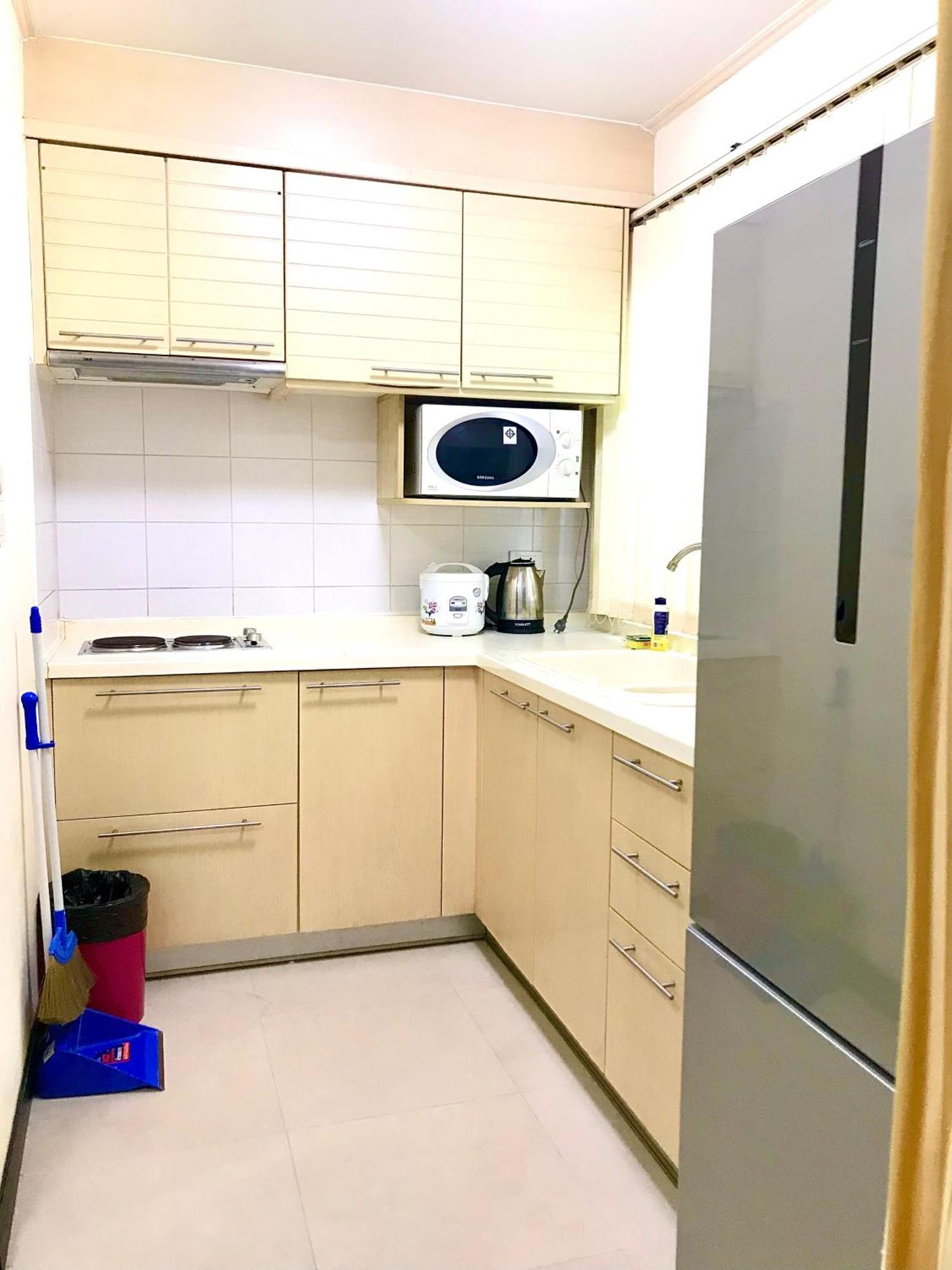 Charming Resident Sukhumvit 22 Apartment