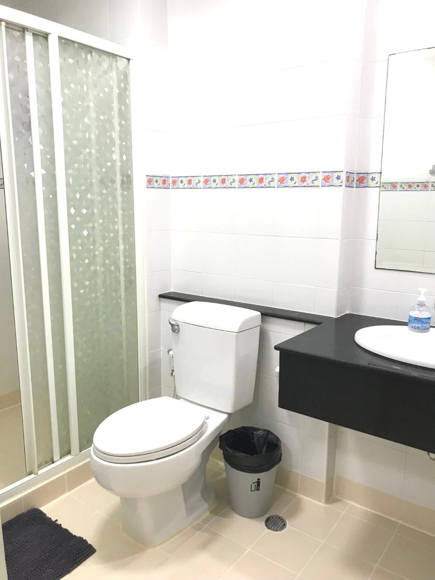 Charming Resident Sukhumvit 22 Apartment *