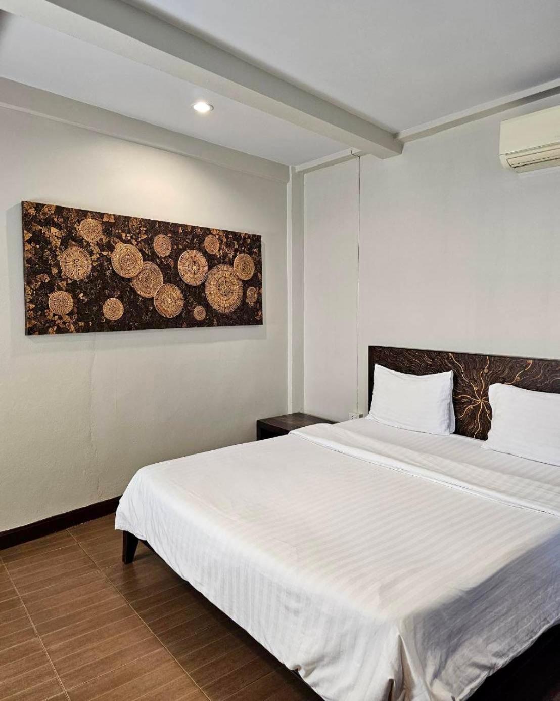 Bed & Breakfast Baan Glang Soi Restaurant & 2*