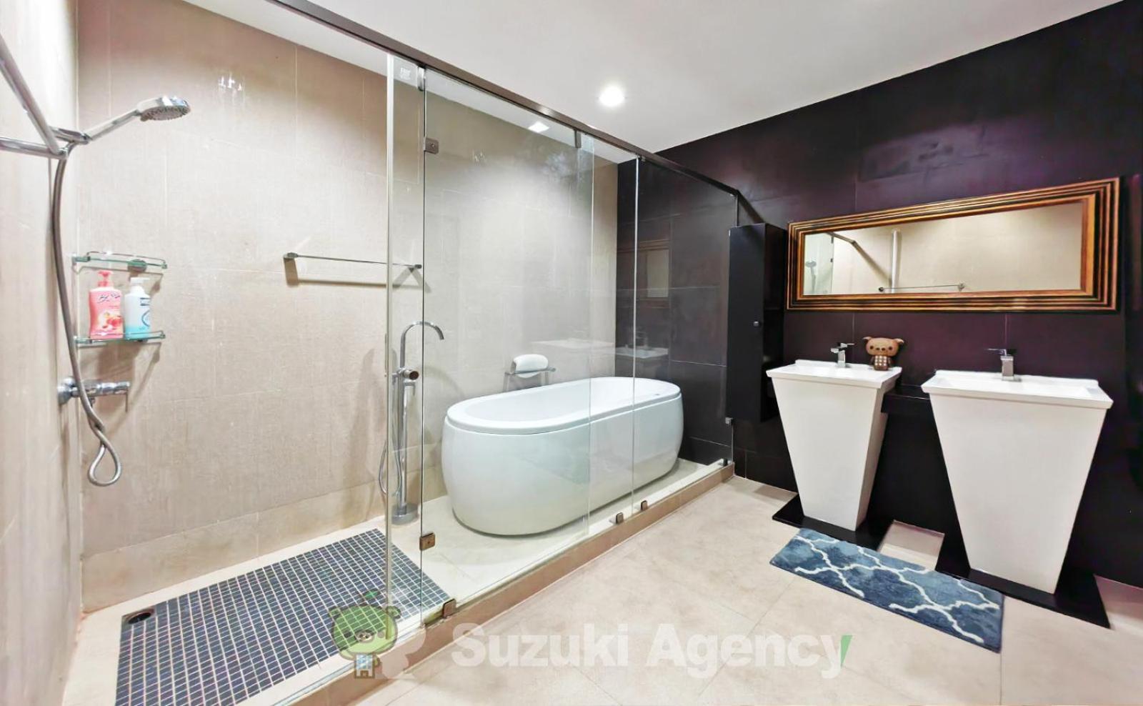 W8 Rise Lux Condo, 3 Bedroom Penthouse, Hip Bkk 5 Min From Thonglo Bts Station, Ok After The Earthquake Apartment Bangkok