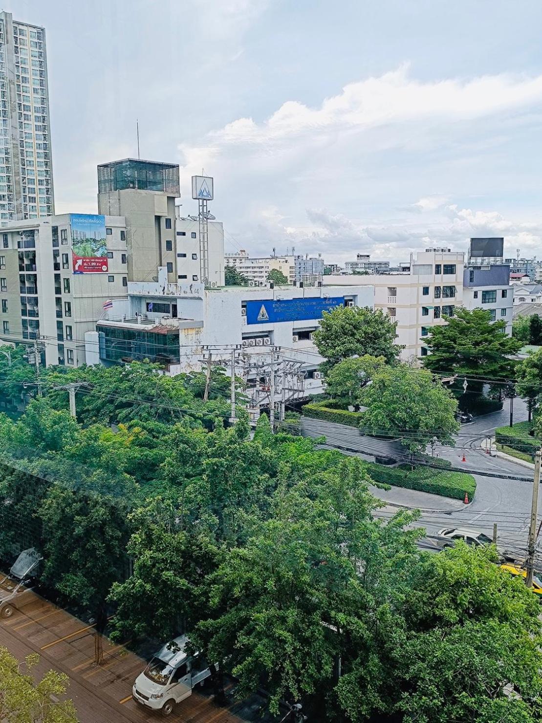 Apartment Cozy Poolside In Prime Location In On Nut Area Bangkok