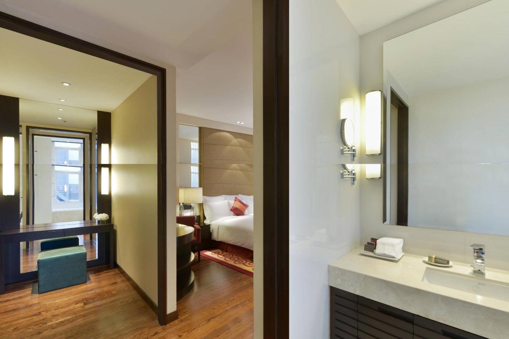 Sathorn Vista, - Marriott Executive 5*