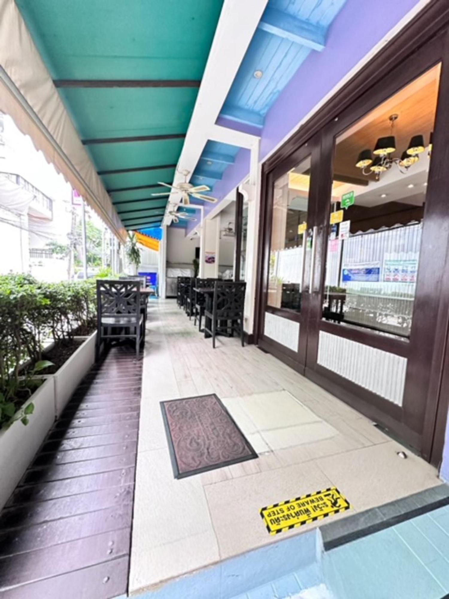 Sawasdee @ Sukhumvit Soi 8 3*