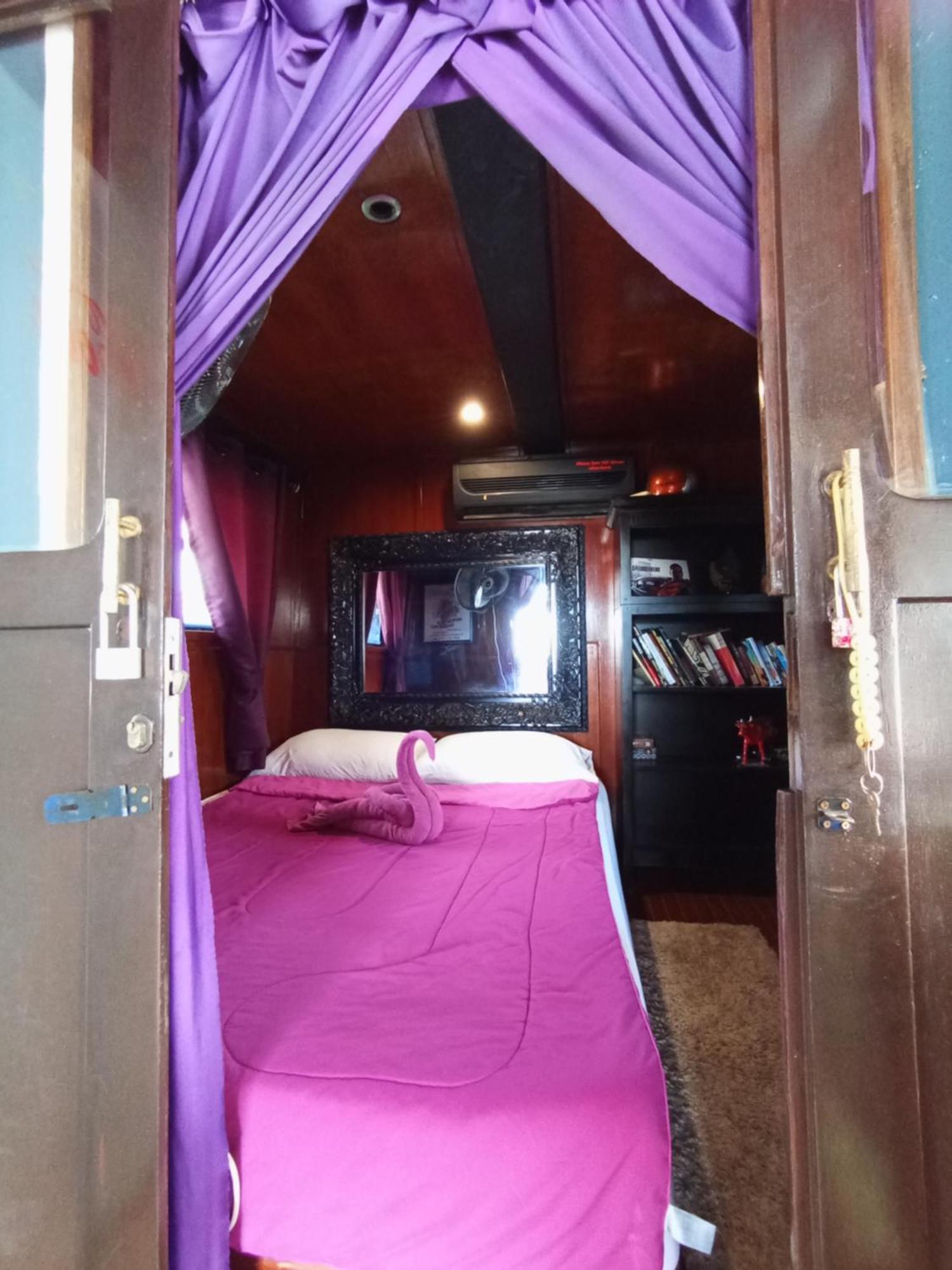 Botel Sabai Sabai Liveaboard Bangkok
