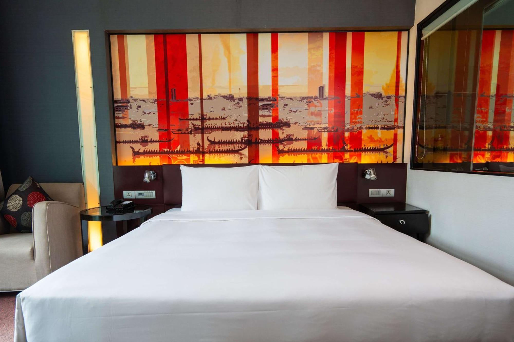 Hotel Park Plaza Soi 18 4*