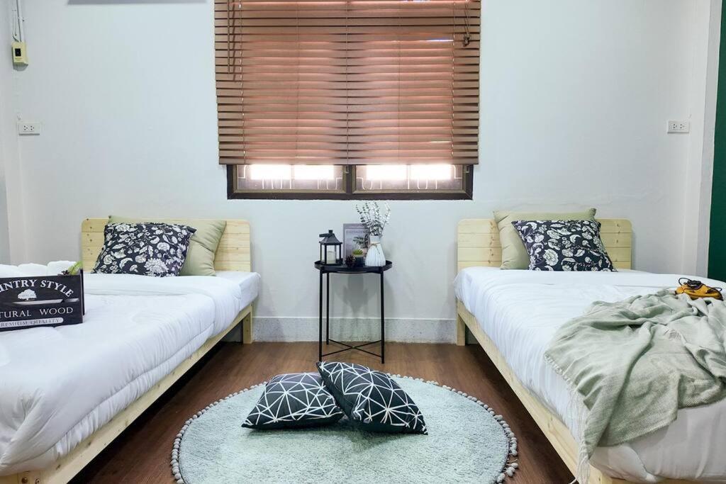 Cozy House Sathorn 11 12 Pax Free Pick Up Airport Bangkok
