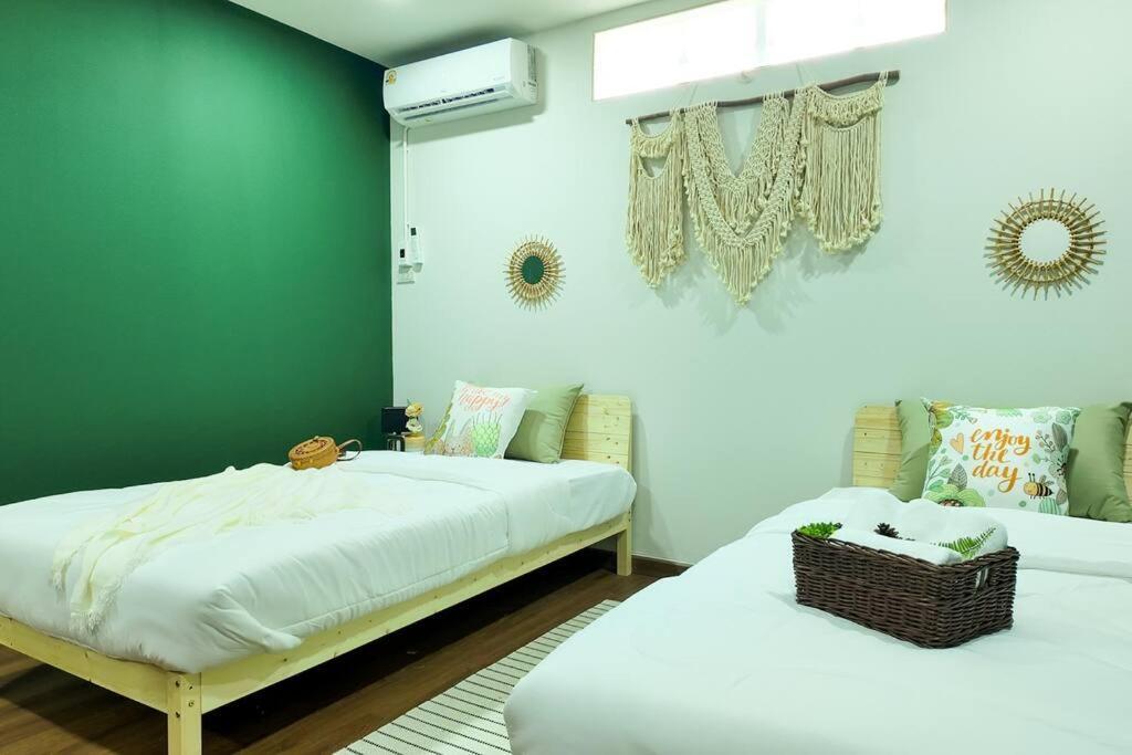Cozy House Sathorn 11 12 Pax Free Pick Up Airport Holiday home