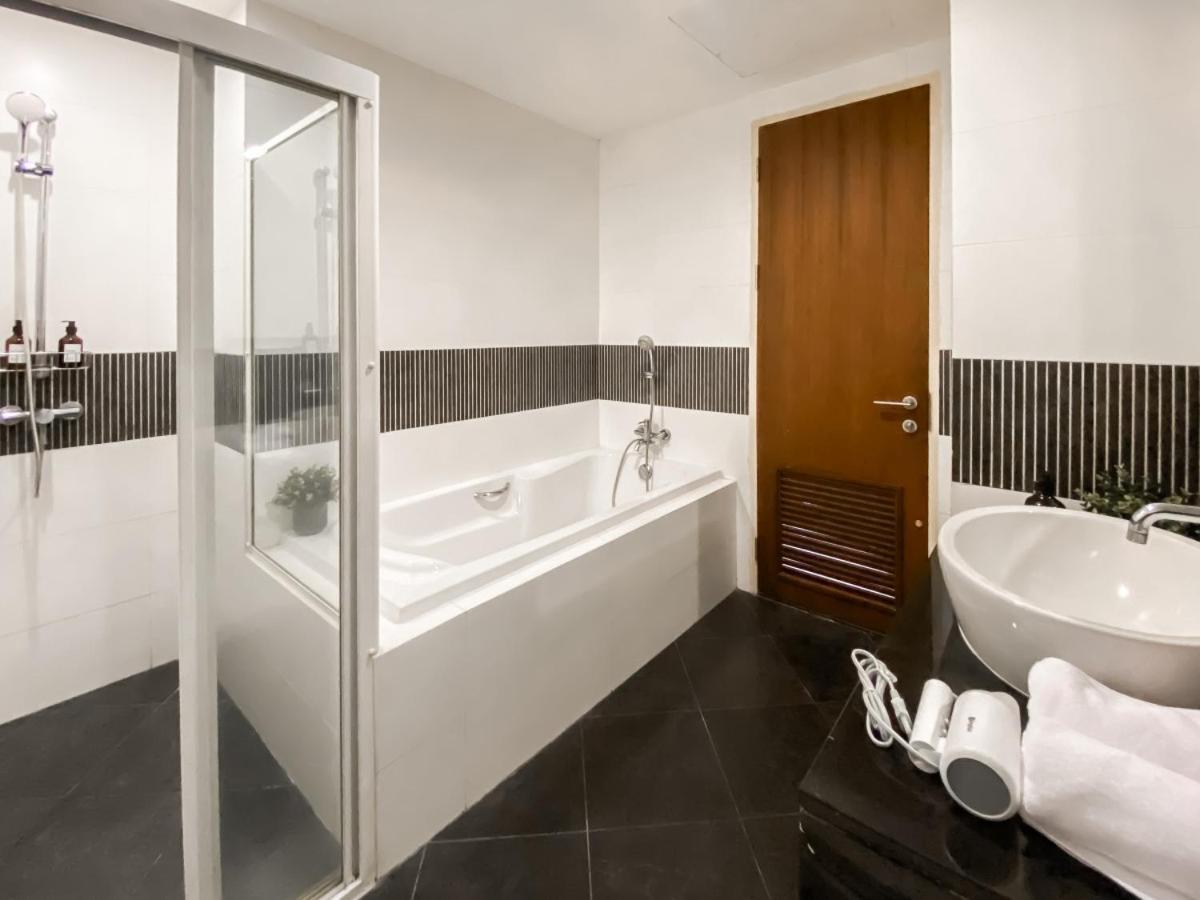 Downtown View 65 Sqm - Ultra Fast Wifi - Sathorn Apartment Bangkok